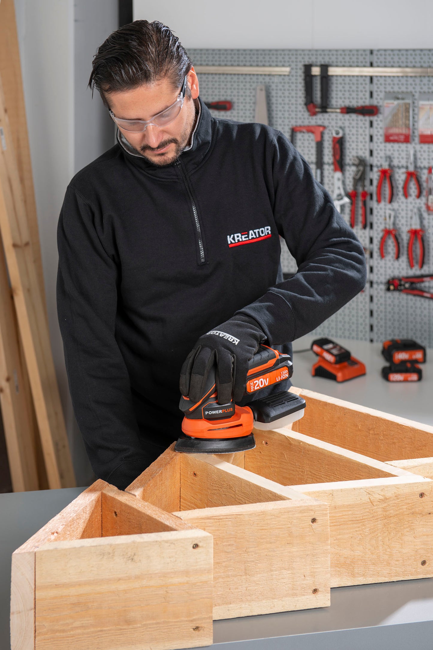Dual Power - 20V Palm Sander - Orange (unit only)