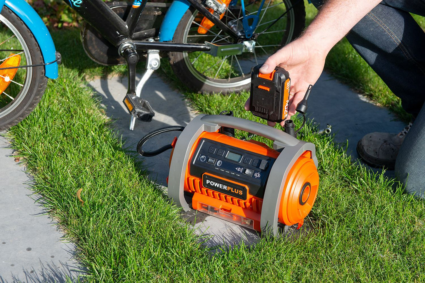 Dual Power - 20V Cordless Inflator/Deflator - 11bar (unit only)