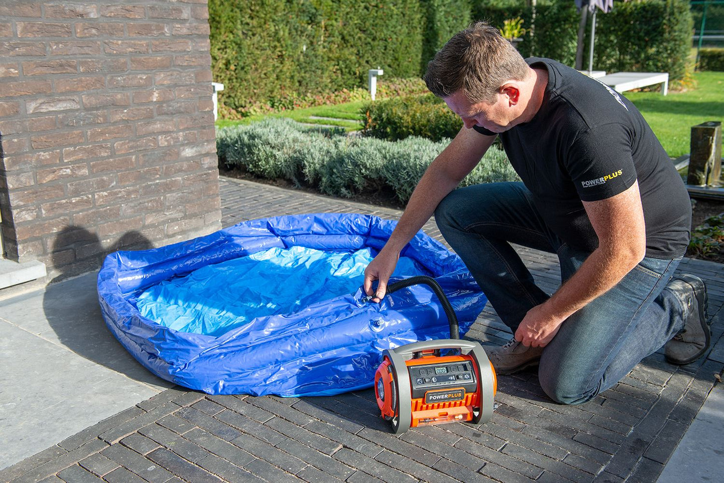 Dual Power - 20V Cordless Inflator/Deflator - 11bar (unit only)