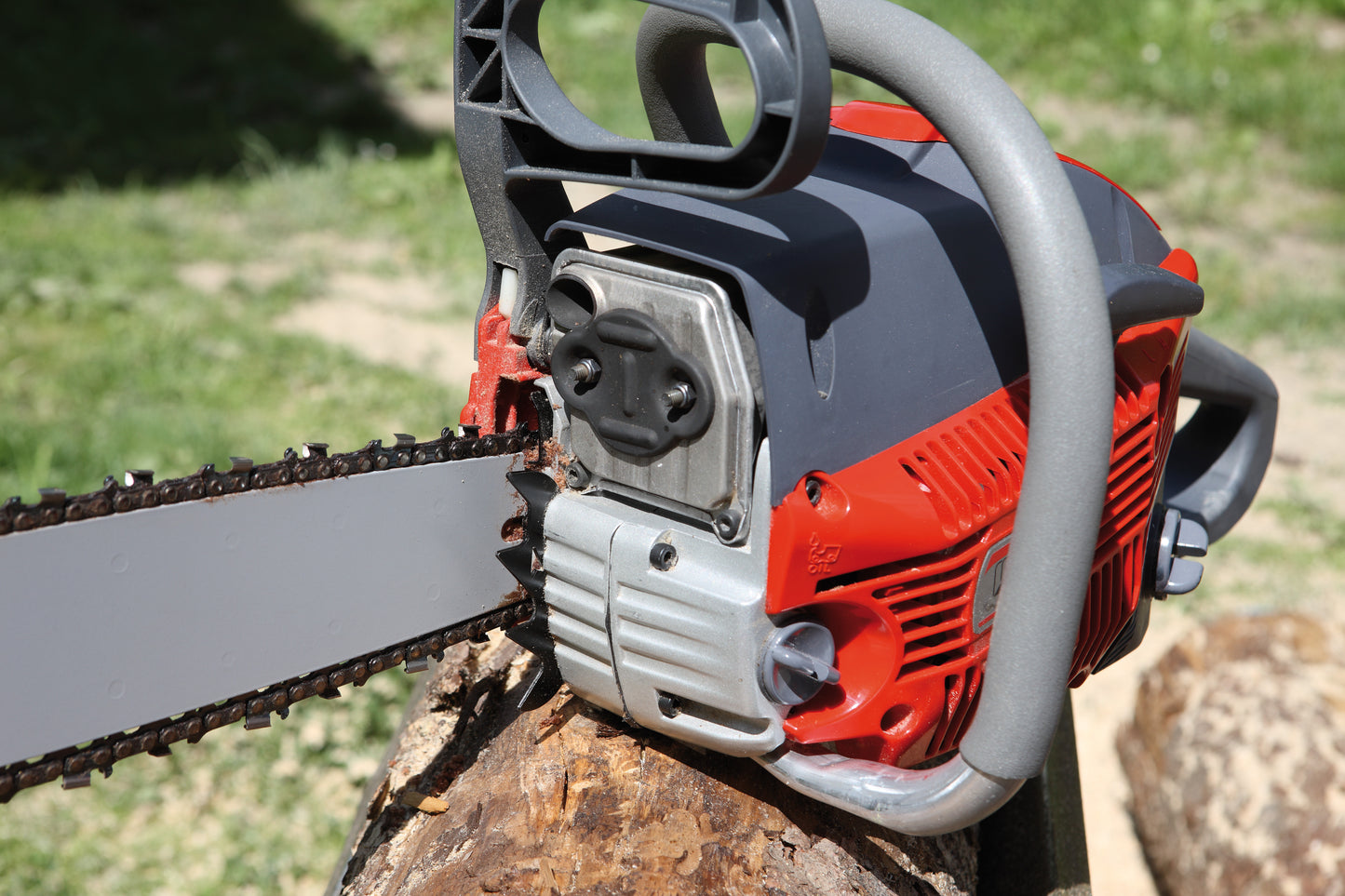 Red Rhino - Petrol Chainsaw - 54.5cc - Pro Powered By EFCO