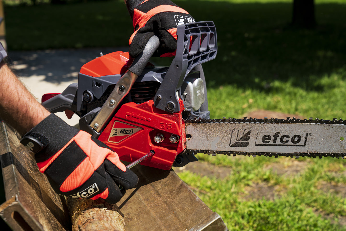 Red Rhino - Petrol Chainsaw - 39cc - Pro Powered By EFCO