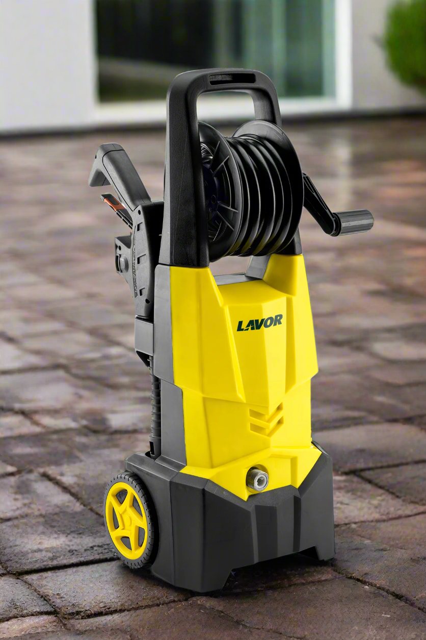 Red Rhino - 1900w Pressure Washer - 135 Bar